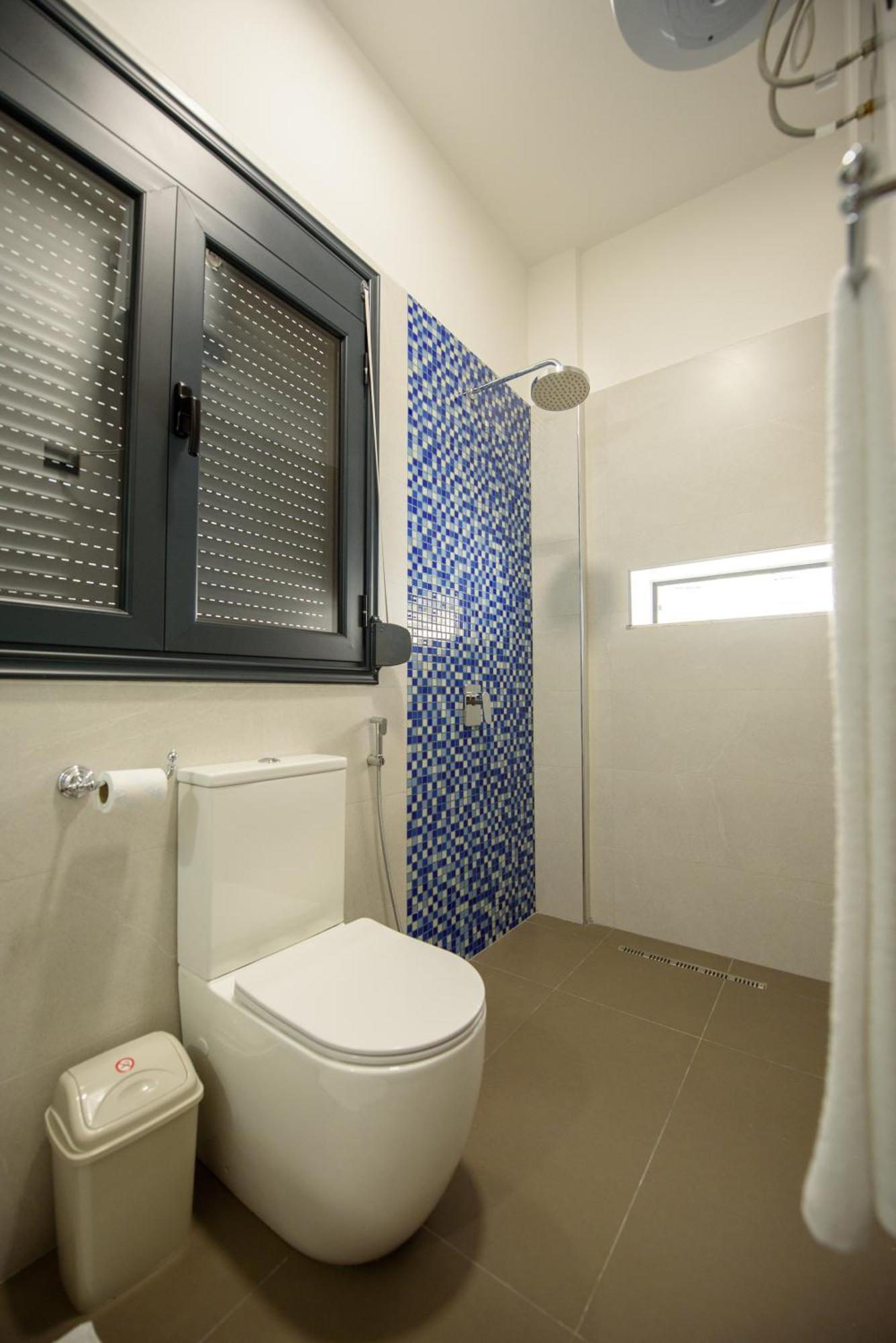 Olivium Rooms Vlorë Esterno foto