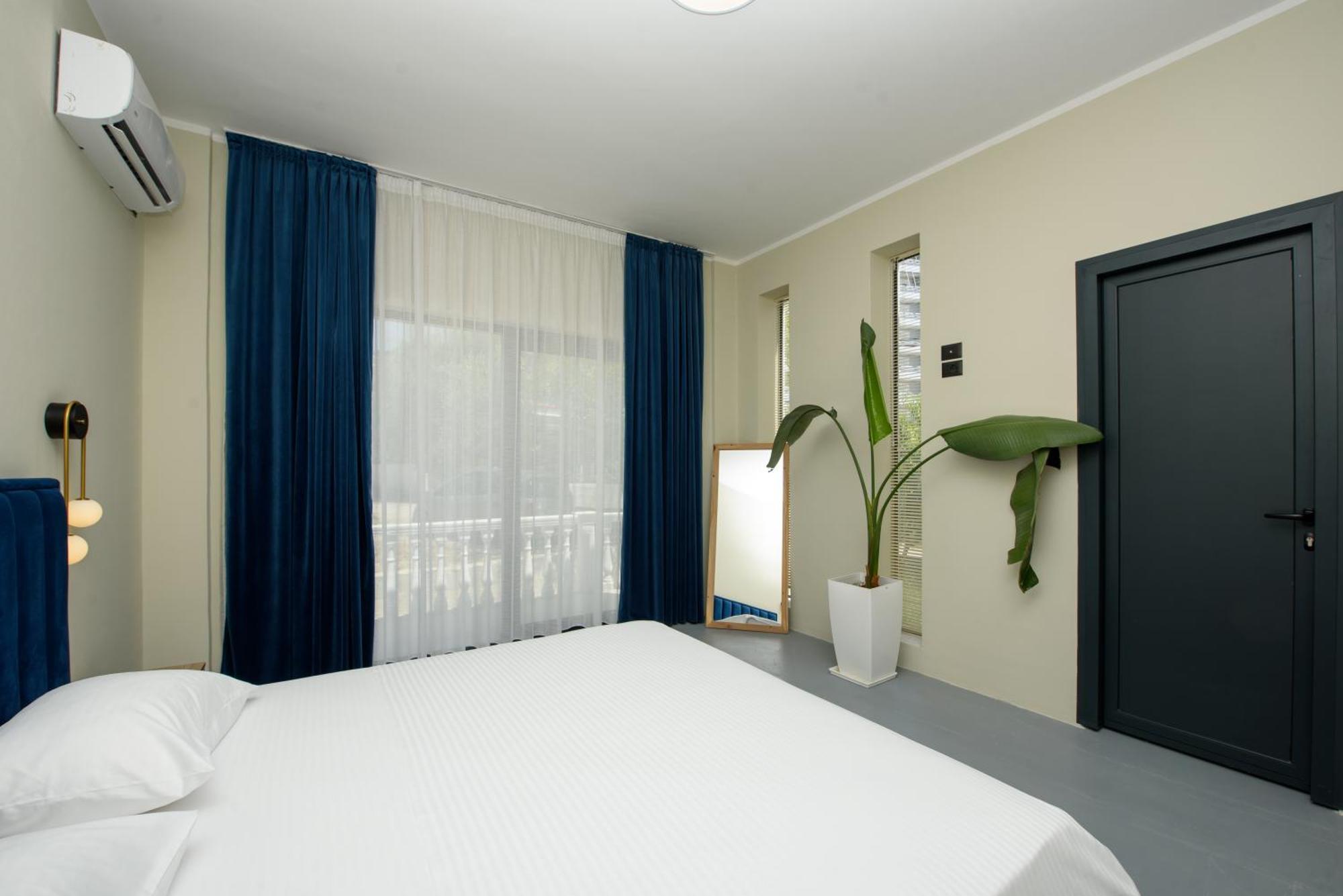 Olivium Rooms Vlorë Esterno foto